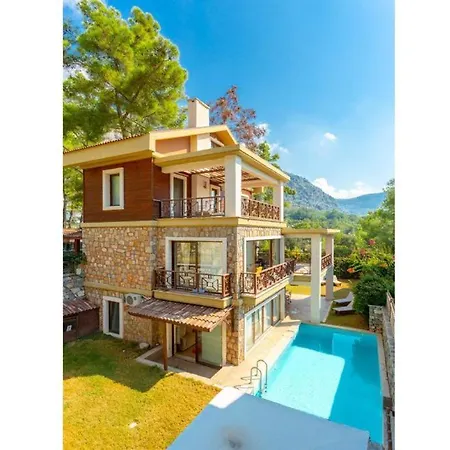 Gocek'te Deniz Ve Orman Manzarali 4+2 Emir Dom wakacyjny